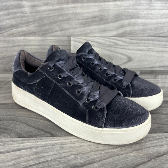 Big Buddha Shoes - Big Buddha Sneakers Womens 9 Gray Velvet Lace Up Flat Heel Casual Skater‎